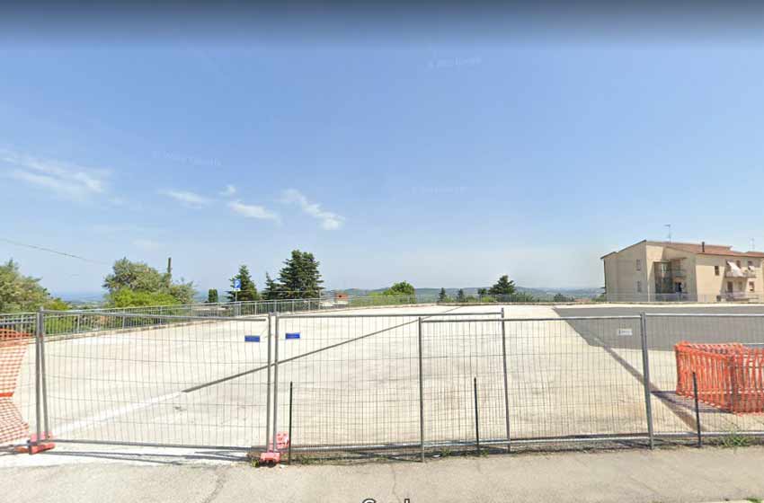 Area attrezzata camper e parcheggio recanati