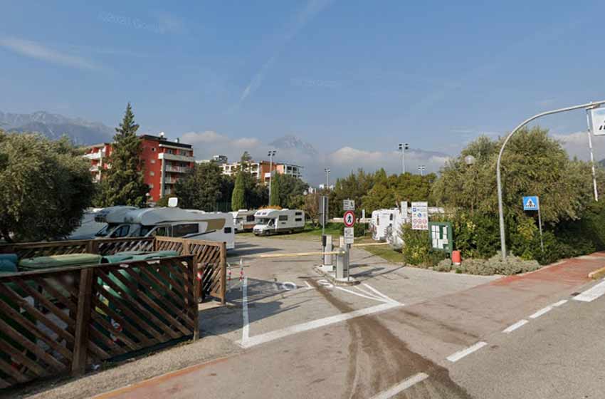 Area sosta camper brione - riva del garda