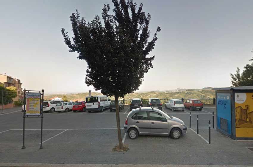 Parcheggio via matteotti - roncofreddo
