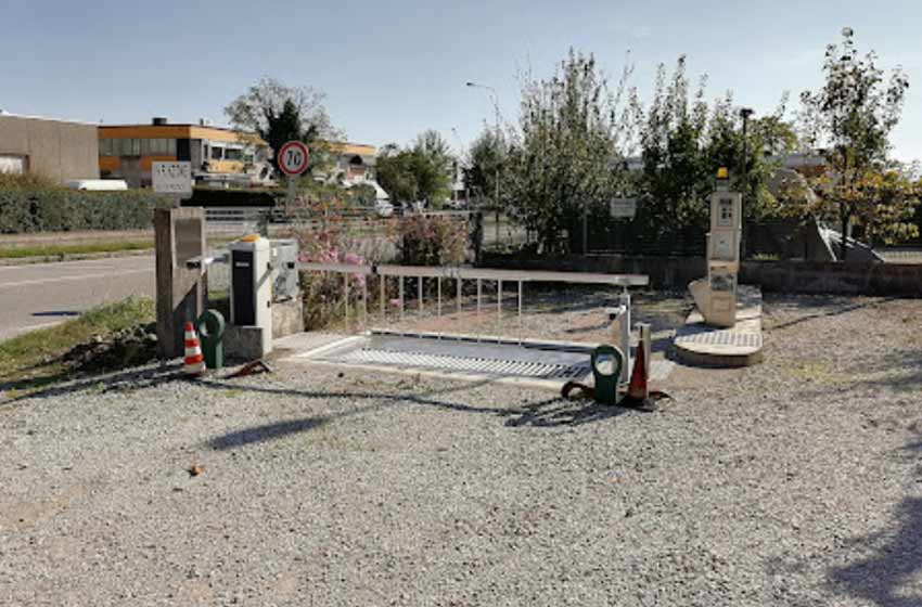 Area sosta camper service santorso