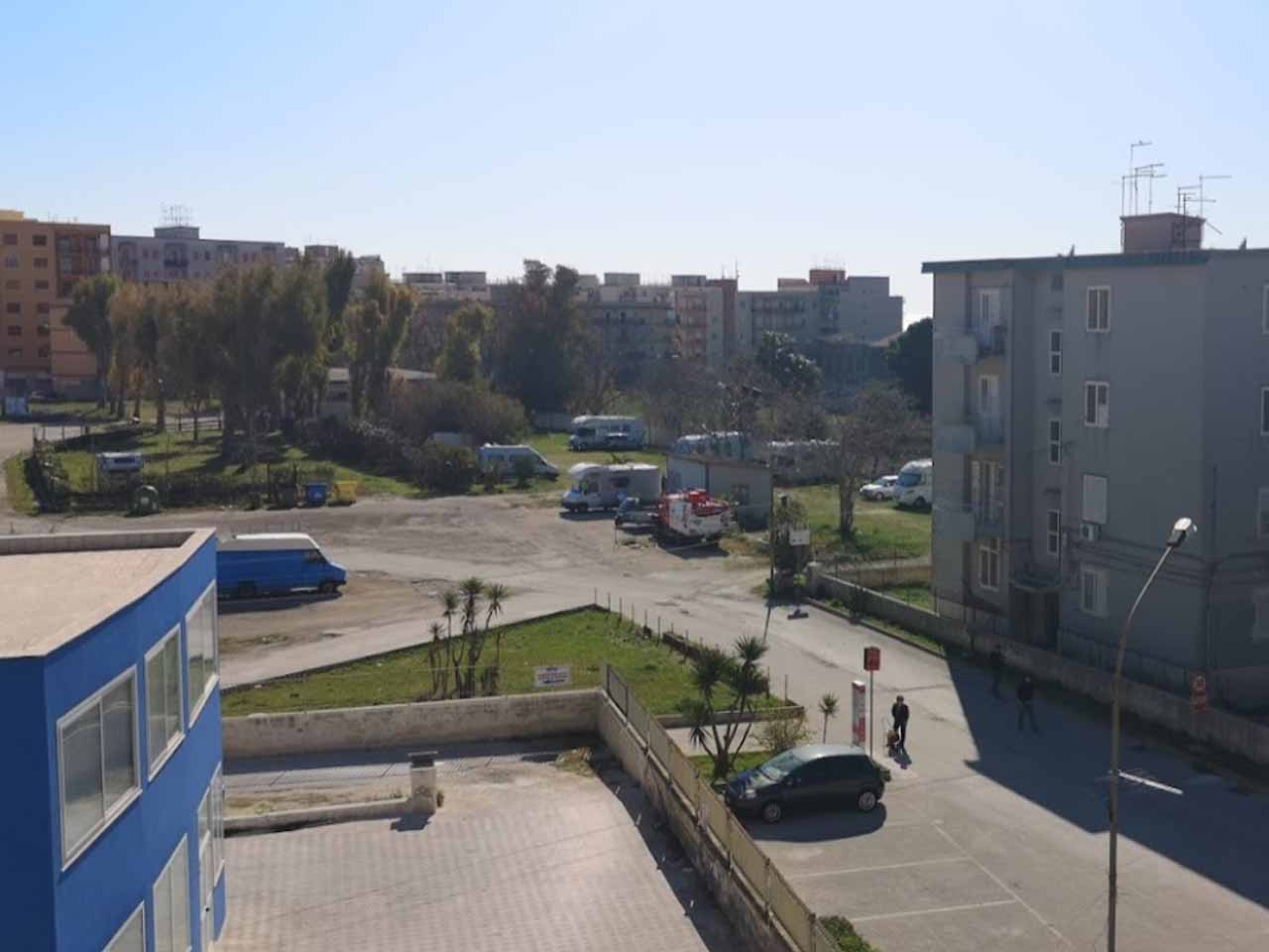 Parcheggio van ploten - siracusa