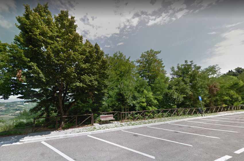 Area sosta parcheggio "parco le greppe"