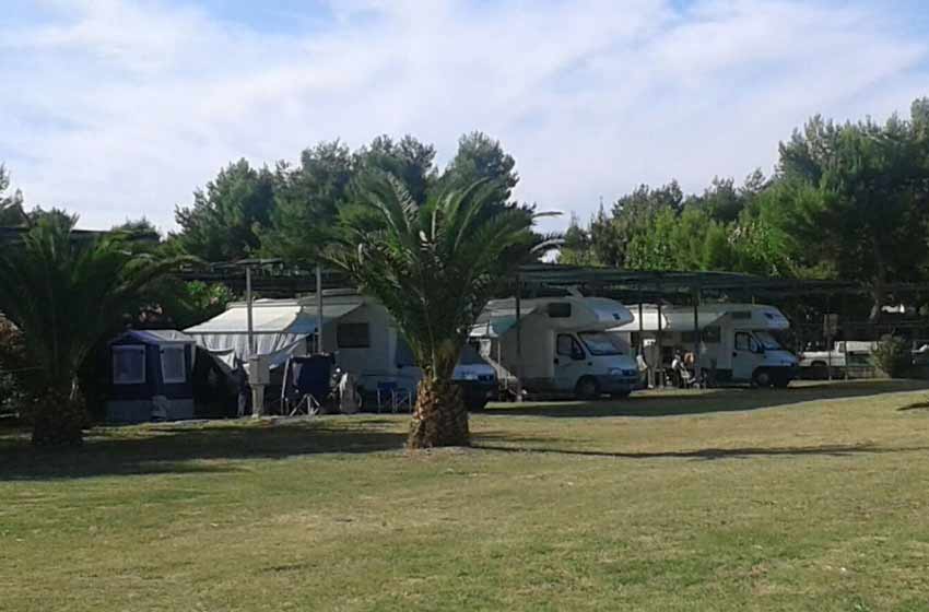 Sosta camper villaggio alga blu - vieste