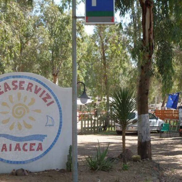 Area sosta camper baia cea