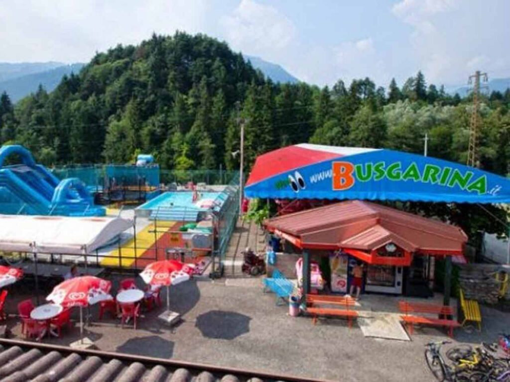 Le opportunità di divertimento presso l'Area Sosta Camper Busgarina a Clusone (BG).