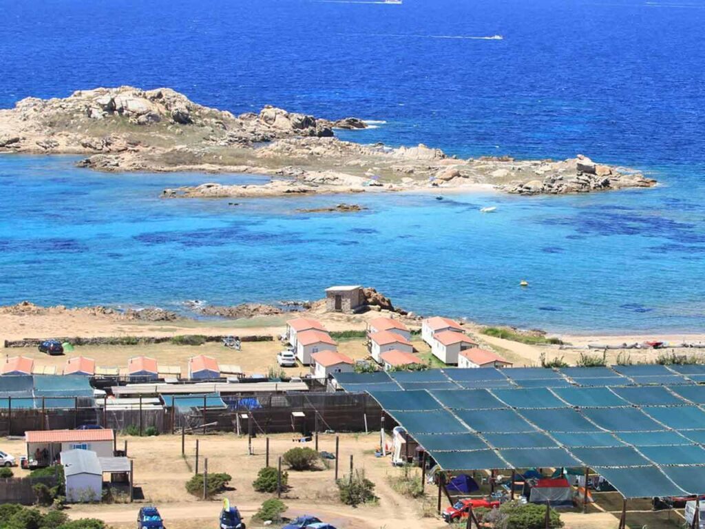 L’Abbatoggia Camping Village a La Maddalena (OT), uno dei campeggi in Sardegna da non perdere secondo il PLEINAIRCLUB.