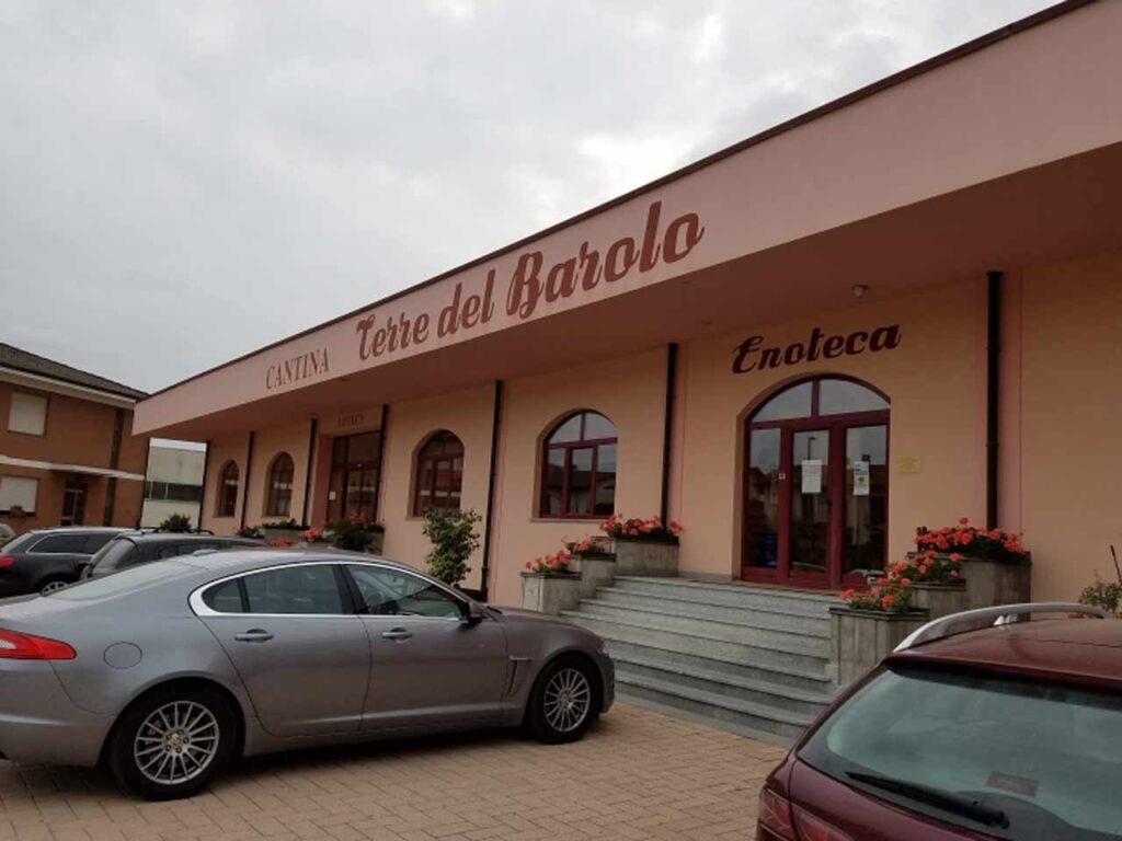 Gli sconti nelle cantine pe il vino: la Cantina Terre del Barolo a Castiglione Falletto (CN).