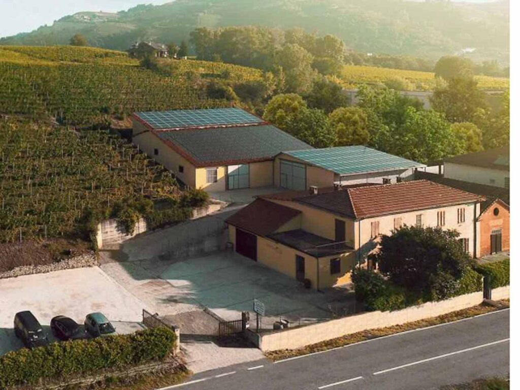 Gli sconti nelle cantine per il vino: la Cascina Fontanette a Santo Stefano Belbo (CN).