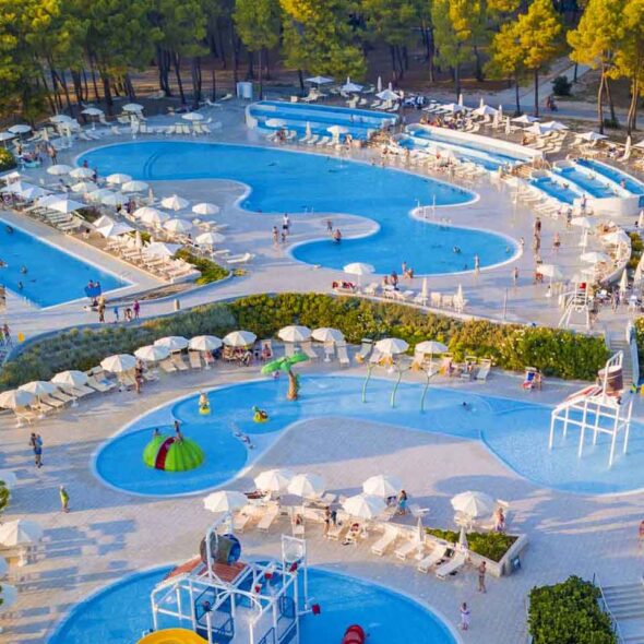 Zaton holiday resort
