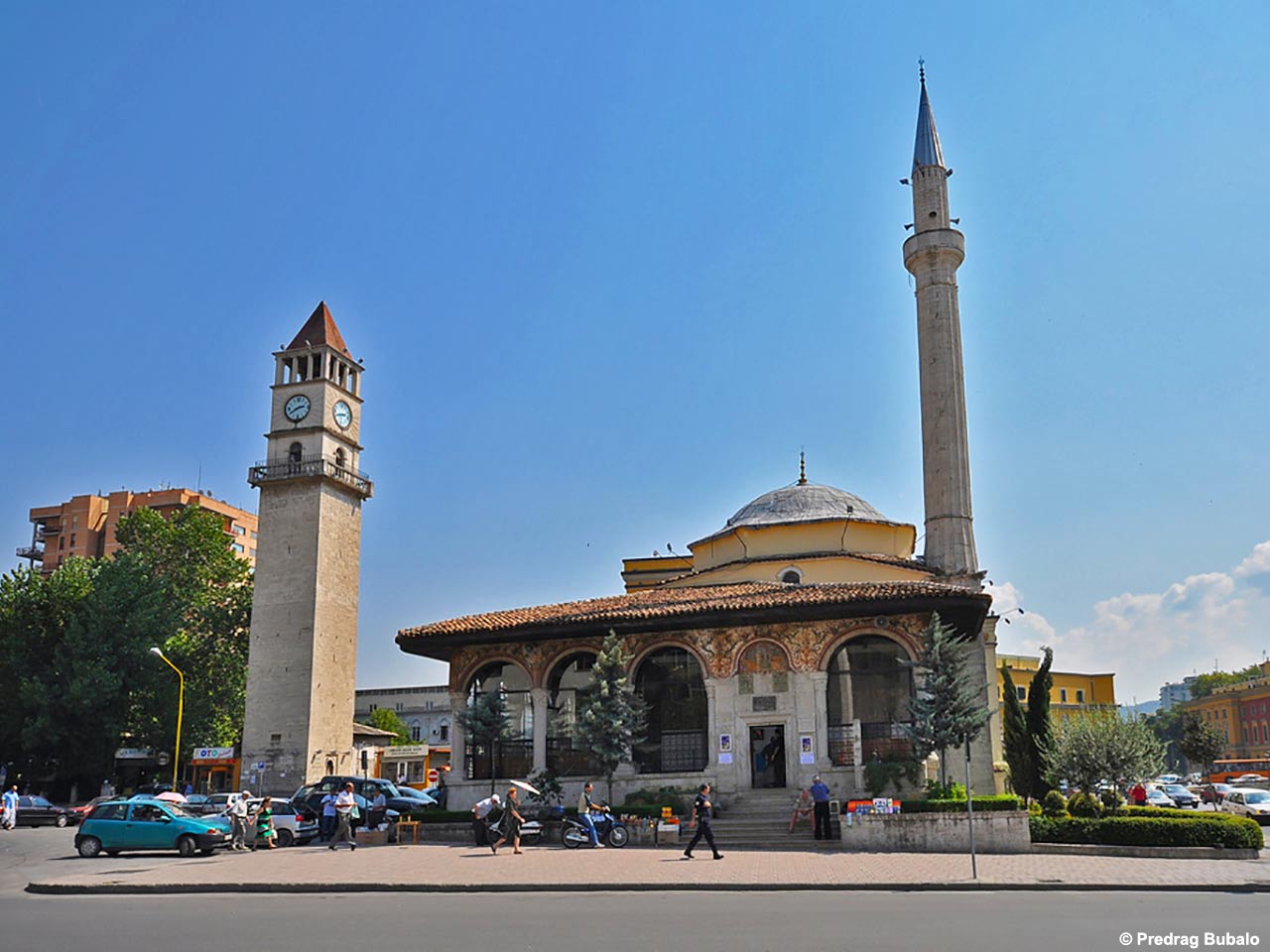 La Moschea di Et'hem Bey e la Torre dell'Orologio a Tirana
