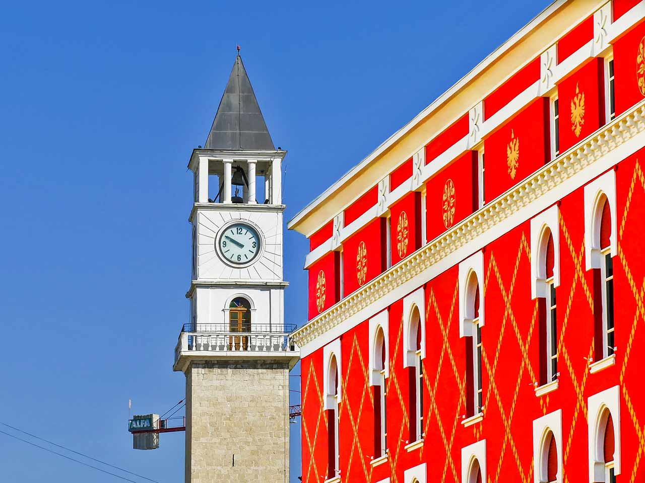 Viaggi in camper 2024: Tirana, la Torre dell'Orologio.