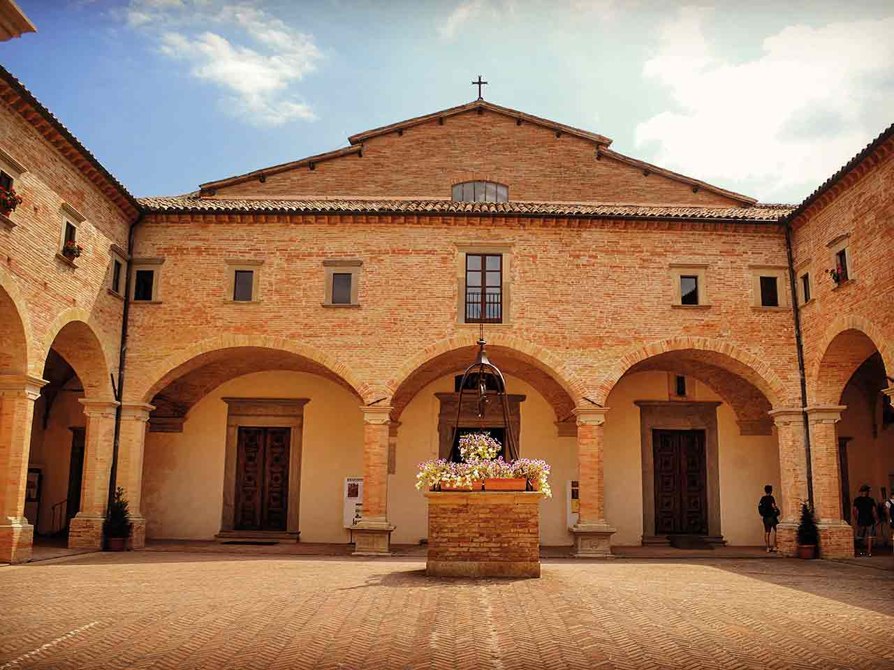 Gubbio, Basilica di Sant'Ubaldo - In viaggio con Giuseppe verso Gubbio