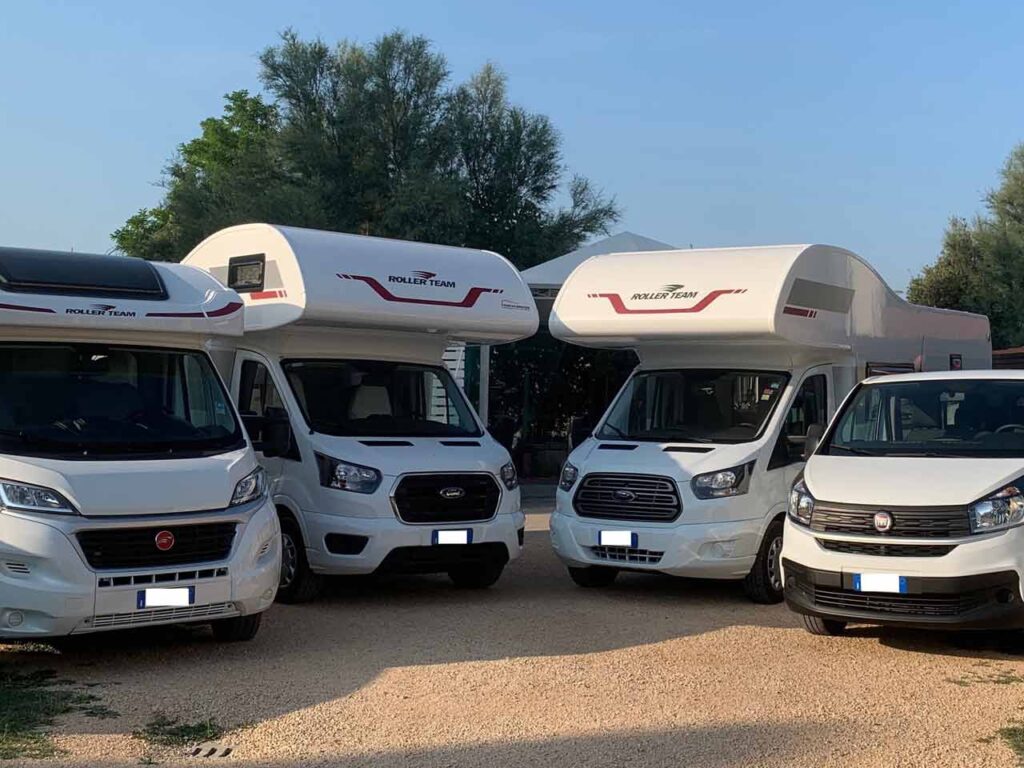 Alcuni camper della flotta di Longo Caravan.