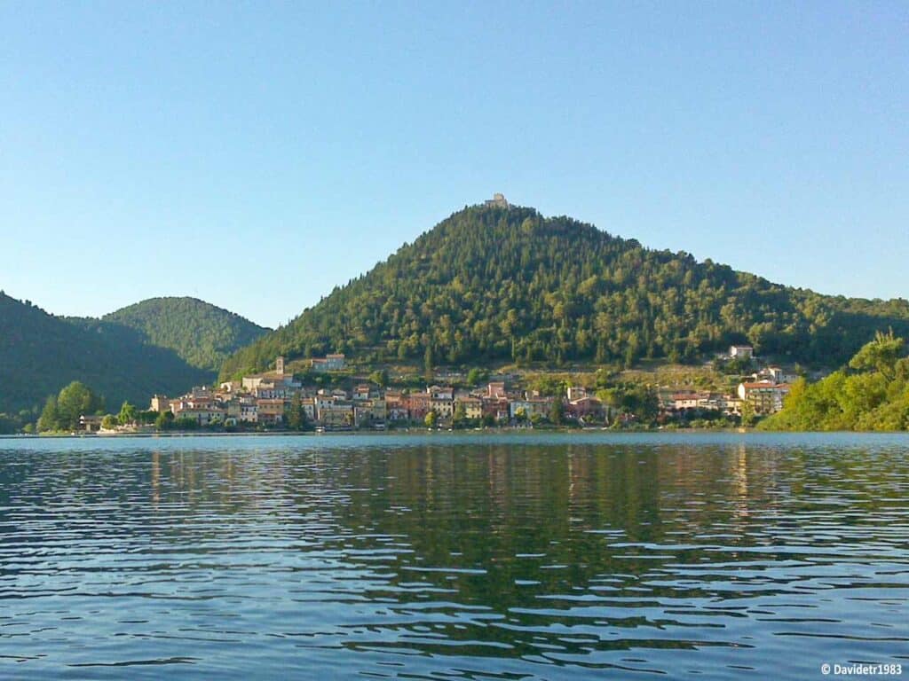 PIediluco e il lago omonimo.