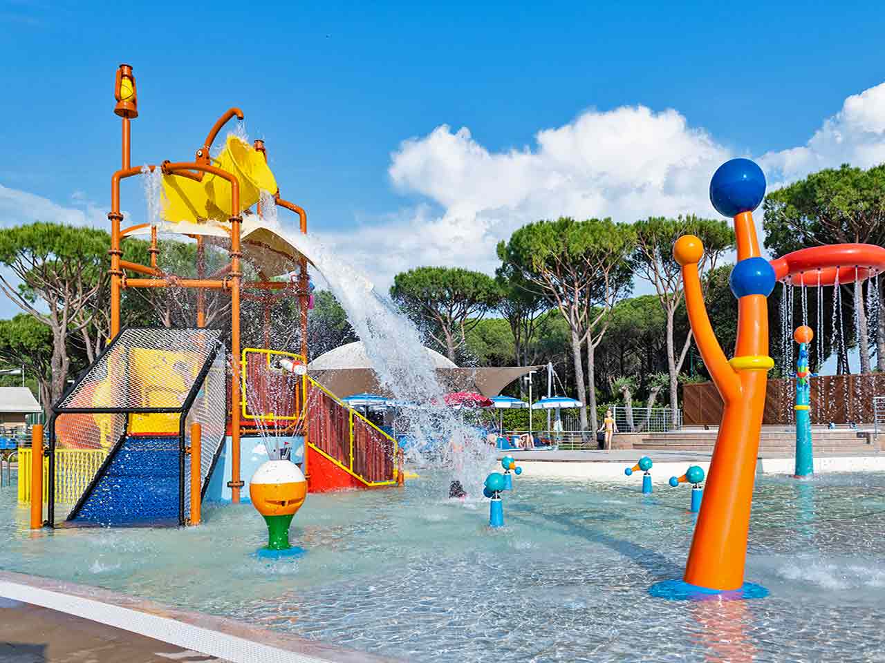 Camping Village Baia Azzurra con gli sconti del Club: i nuovi giochi d'acqua dello Spray Park