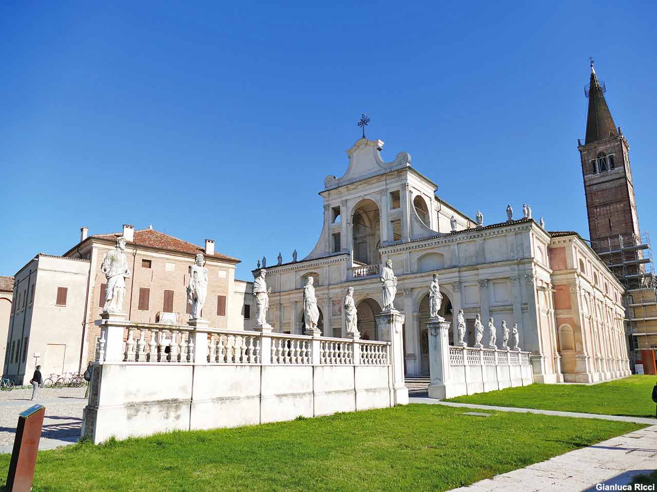 City Break in camper a Mantova e dintorni - Abbazia di San Benedetto in Polirone
