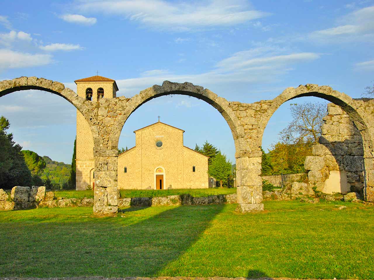 Alto Molise in camper: l'Abbazia di San Vincenzo al Volturno