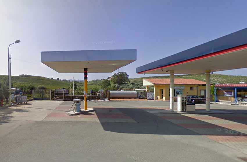 Area di servizio q8-zgas - ciro' marina