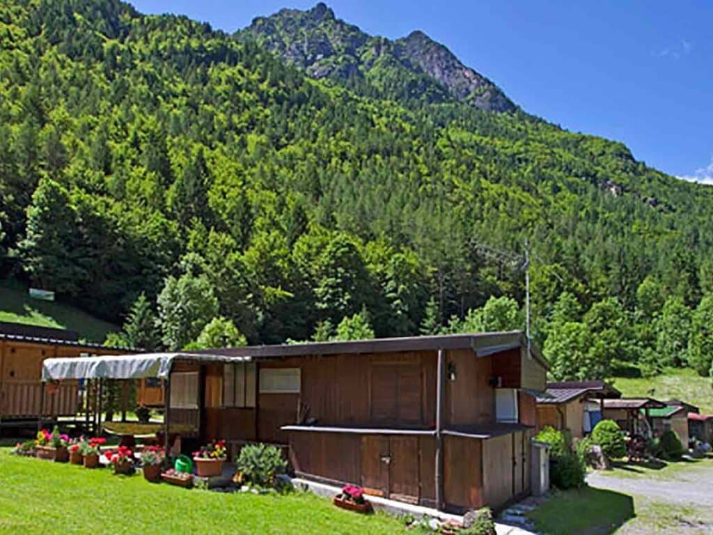 Migliori convenzioni in camper dell'anno 2024: il Campeggio Valbondione a Valbondione (BG).
