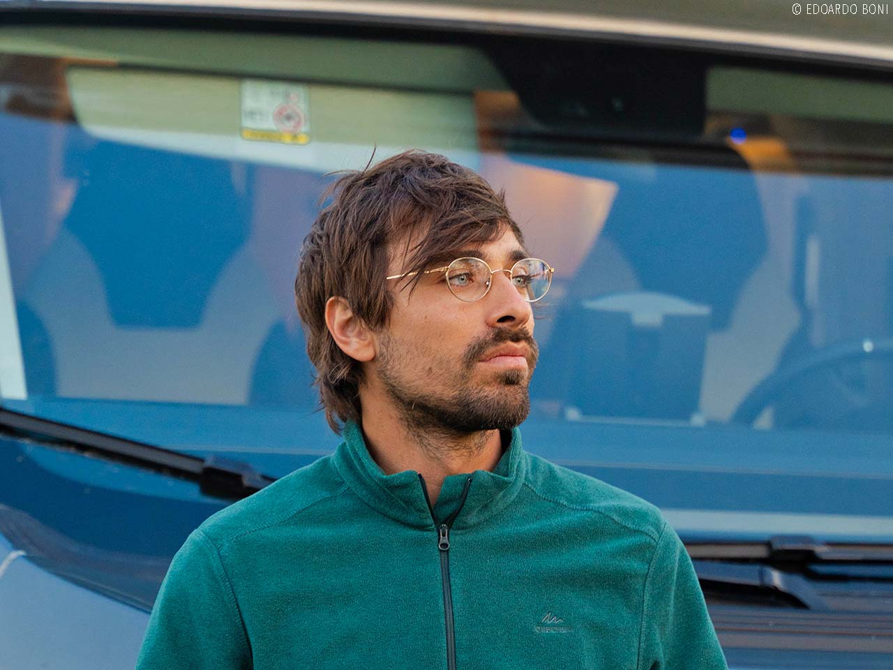 Edoardo su Rai1 a Camper in viaggio: il protagonista della trasmissione