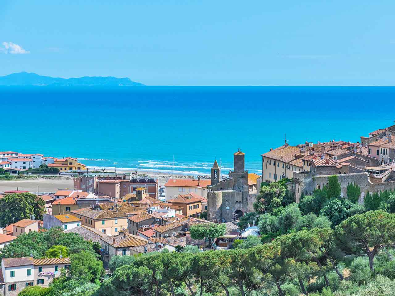 Castiglione della Pescaia, una delle tappe del percorso in Toscana in camper sul mare della Maremma suggerito dal PLEINAIRCLUB.