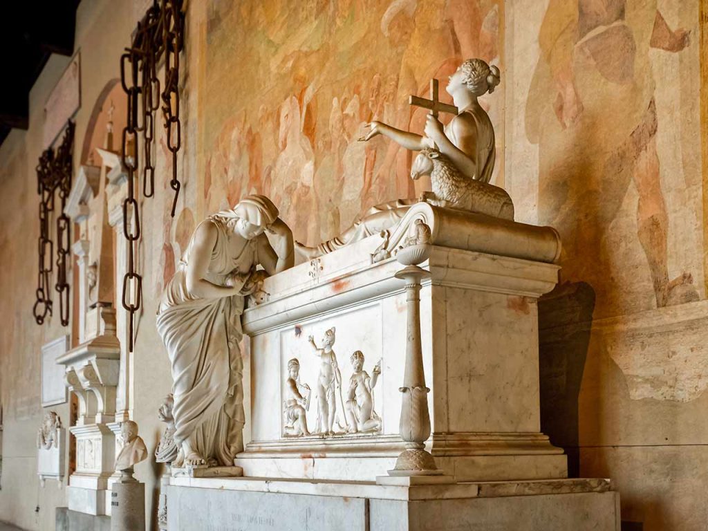 Uno dei monumenti del Camposanto monumentale a Pisa.