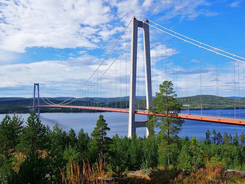 Svezia, il ponte Hoga Kusten sull'omonima strada panoramica, uno degli itinerari in camper da fare almeno una volta nella vita secondo il PLEINAIRCLUB.