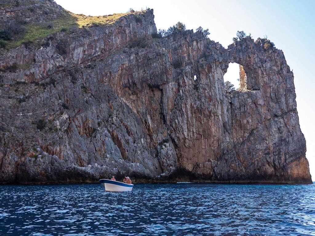 L'architiello o finestrella a Capo Palinuro.
