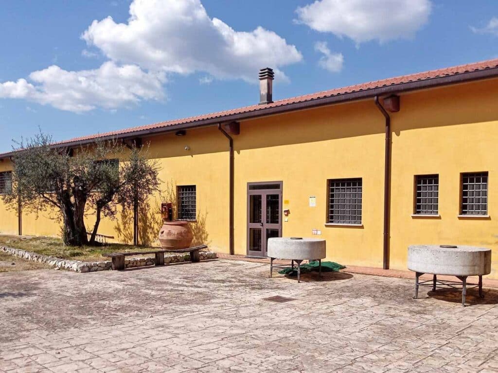 Il Frantoio Eredi del Sero a Giano dell'Umbria, dove trovi l'olio extravergine di oliva in Umbria con gli sconti del PLEINAIRCLUB.