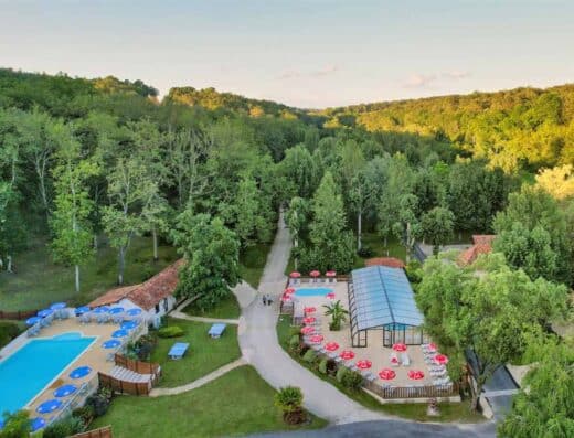CAMPING LA PÉLONIE