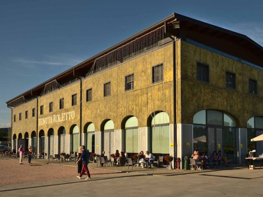 Gli sconti nelle cantine per il vino: la Tenuta Roletto a Cuceglio (TO).