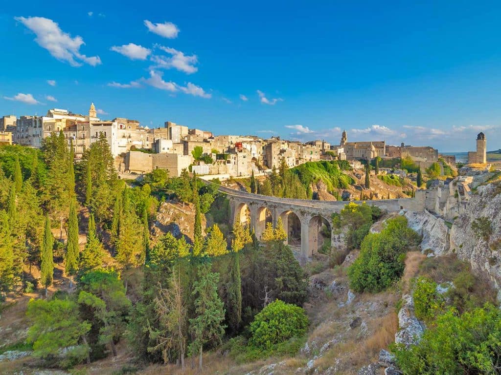 Panorama di Gravina in Puglia, una delle mete del viaggio in Puglia in camper nelle Murge suggerito dal PLEINAIRCLUB.