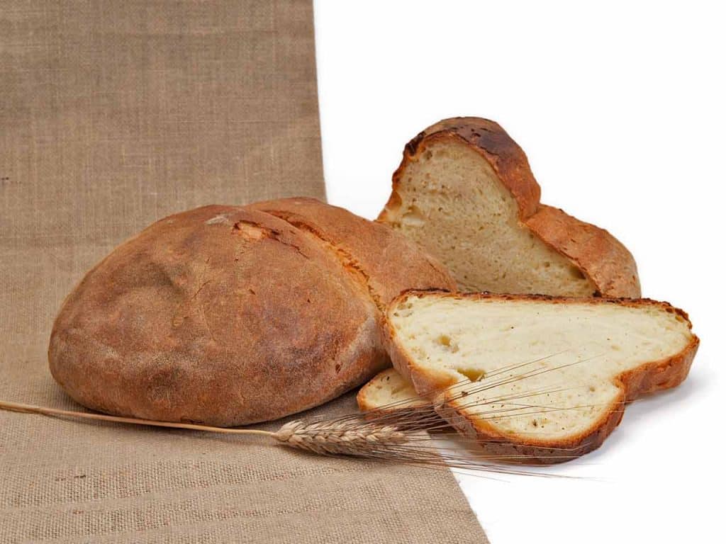Il Pane di Altamura DOP, da provare assolutamente durante un viaggio in Puglia in camper nelle Murge.