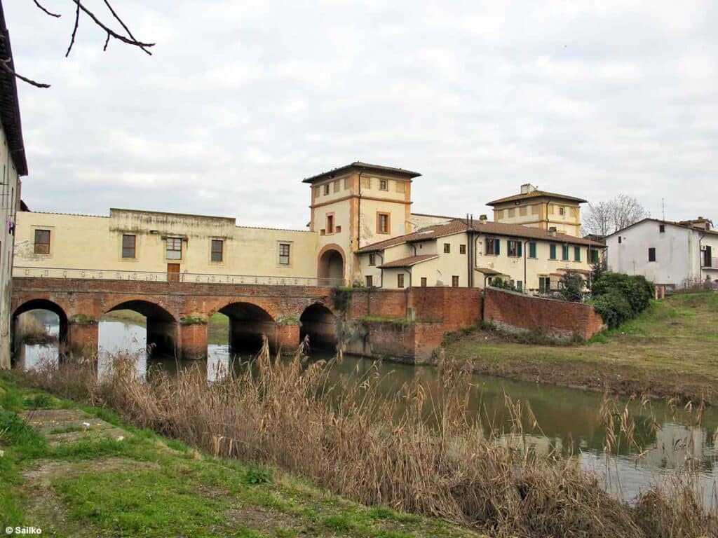 Weekend in Toscana in camper: ponte mediceo a Fucecchio