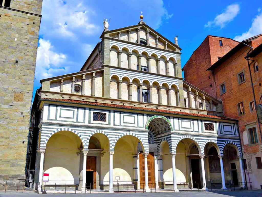 Weekend in Toscana con il camper: la basilica di San Zeno, il Duomo di Pistoia.