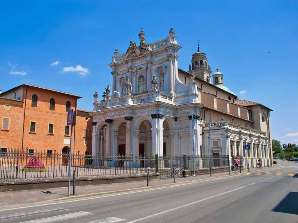 Il Santuario della Beata Vergine Maria del Santo Rosario a Fontanellato (PR).