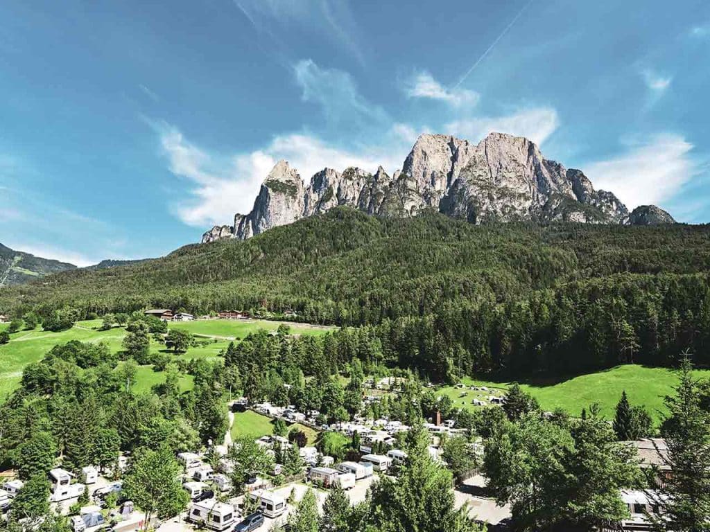 Il Camping Seiser Alm a Fiè allo Sciliar (BZ), uno dei campeggi in Alto Adige da non perdere suggeriti dal PLEINAIRCLUB.