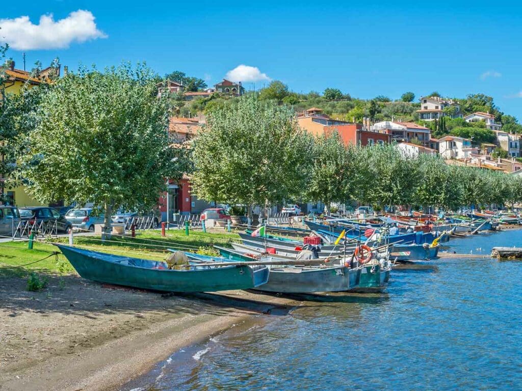 Il Borgo dei Pescatori a Marta.