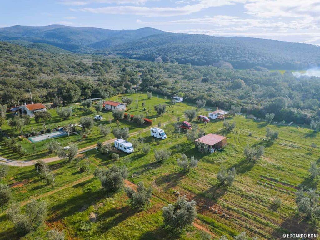 La zona camper dell'agricampeggio La Brada Toscana a Batignano di Grosseto.