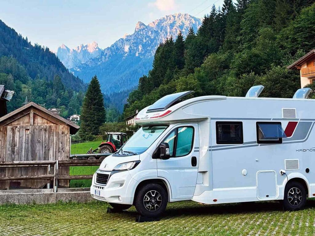 Il camper di Andreea e Luca, i blogger di Giratine.it.
