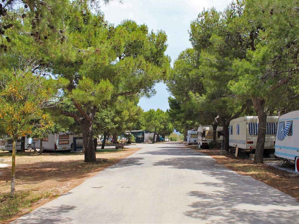 Le piazzole del Camping Santo Stefano a Monopoli.