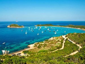 Sardegna in camper dalla Gallura all'Ogliastra: panorama di Capo Coda Cavallo.