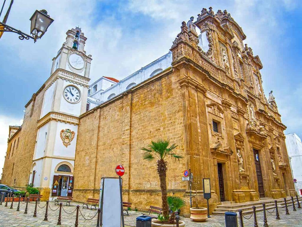 La Basilica concattedrale di Sant'Agata a Gallipoli, uno dei luoghi dove trascorrere Ferragosto in camper secondo il PLEINAIRCLUB.