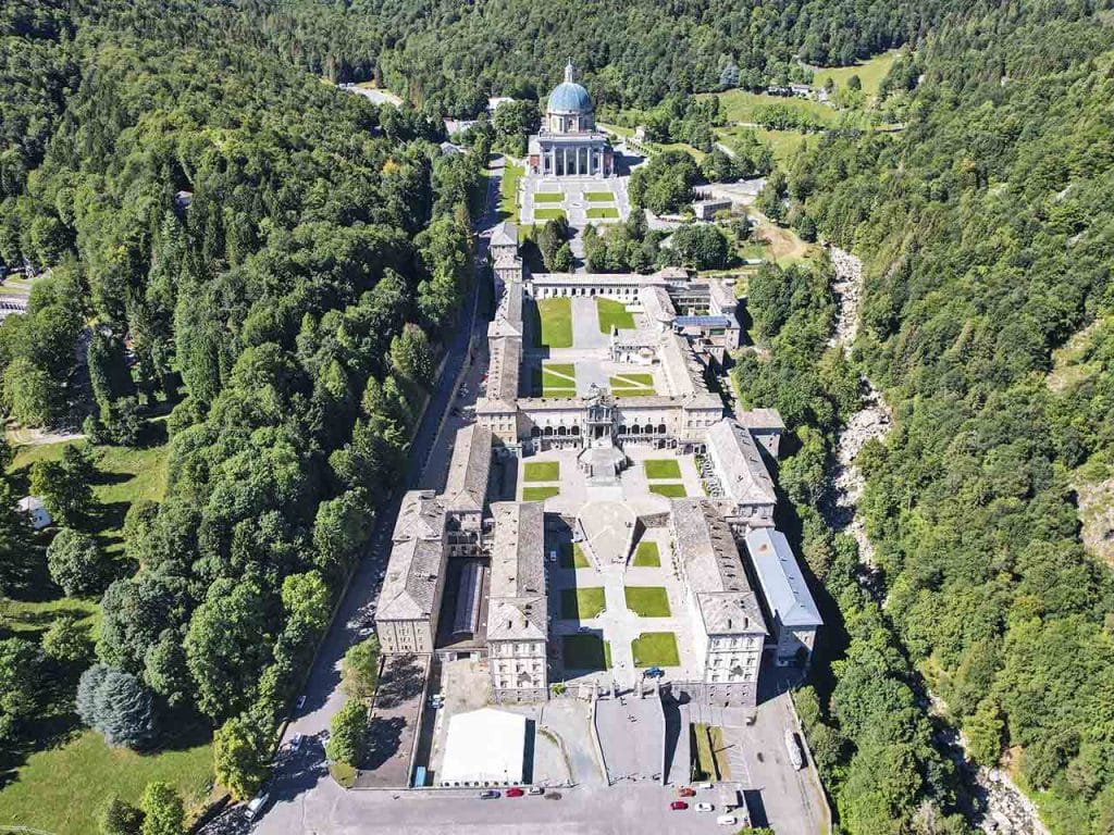 Veduta aerea del monumentale complesso del Santuario di Oropa, a Biella.