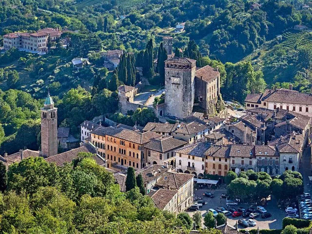 Il centro storico di Asolo, uno dei luoghi da visitare in camper a ottobre suggeriti dal PLEINAIRCLUB.