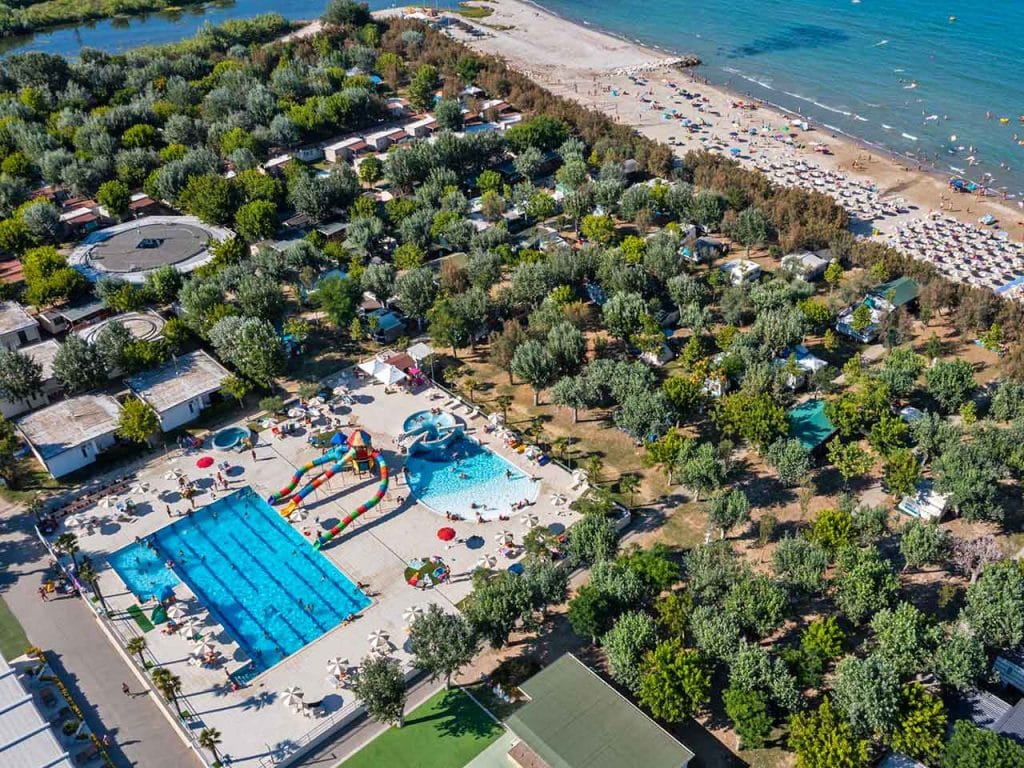 Il Club del Sole Stork Family Collection a Cologna Spiaggia di Roseto degli Abruzzi.