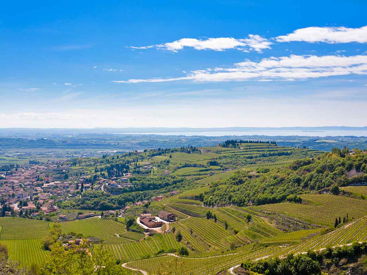 Valpolicella in camper: un viaggio nella valle del vino.