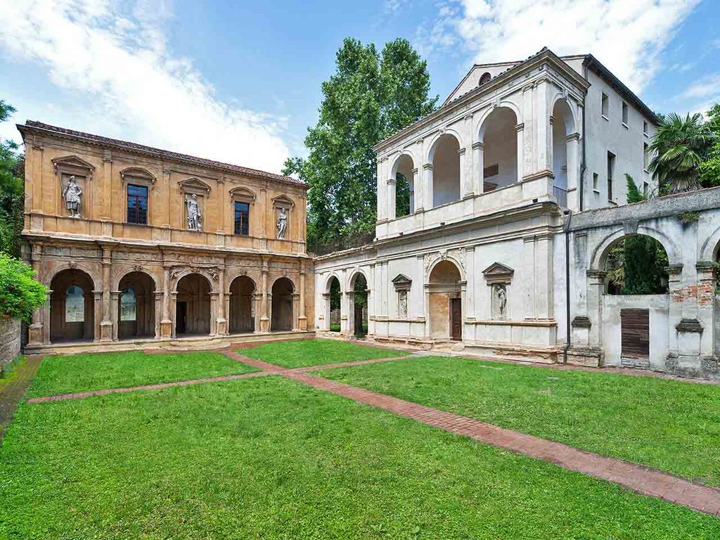 La Loggia e l'Odeo Cornaro a Padova.