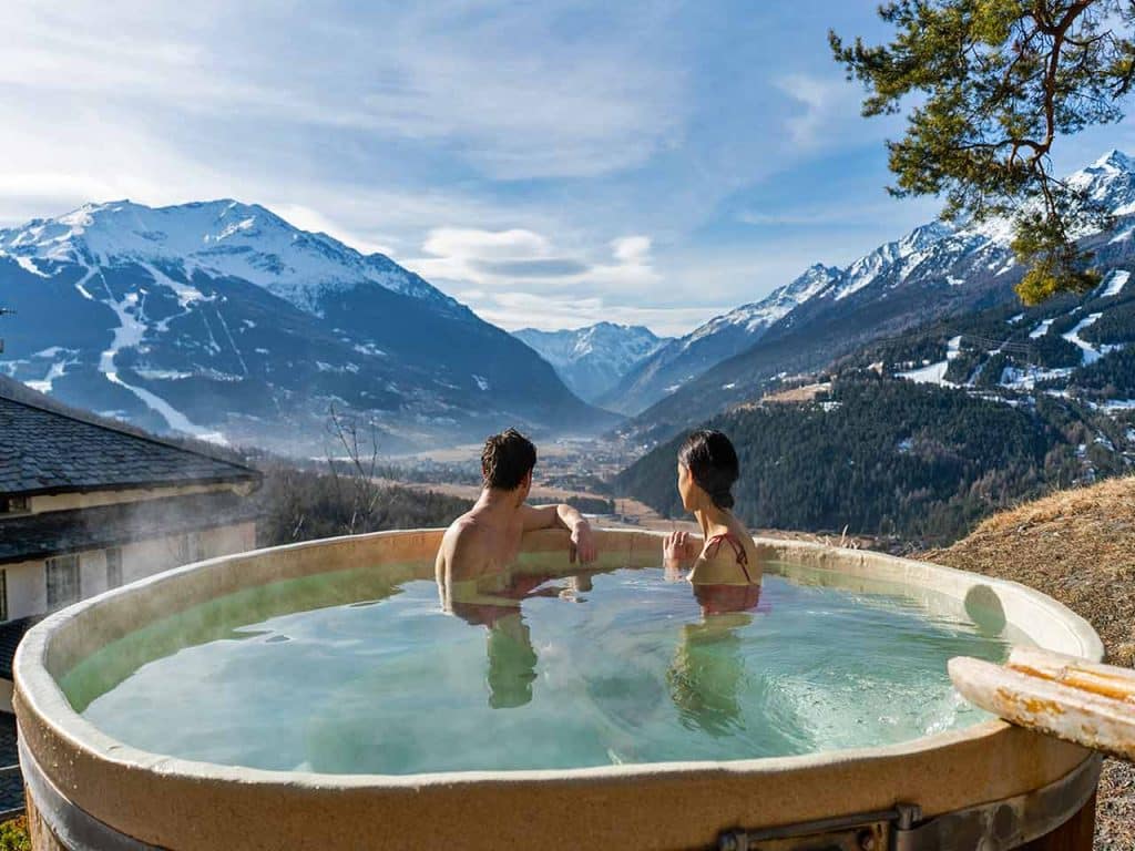 La Tinozza Belvedere del centro QC Terme Bagni Vecchi, una delle terme in Lombardia convenzionate con il PLEINAIRCLUB che puoi raggiungere in camper.