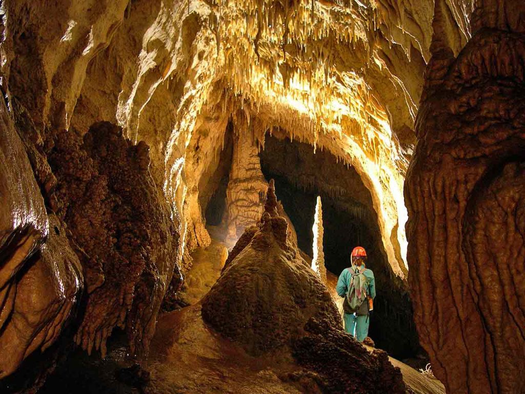 La Grotta di Bossea a Frabosa Soprana (CN), dove puoi approfittare degli sconti per le grotte in convenzione offerti dalla tessera del PLEINAIRCLUB.